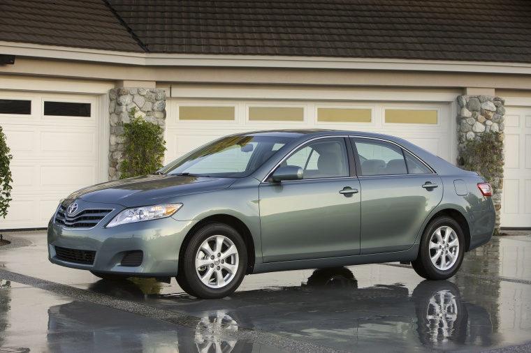 2010 Toyota Camry LE Picture