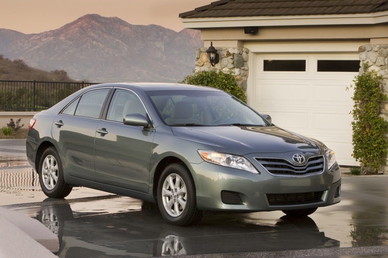 2011 Toyota Camry LE Picture