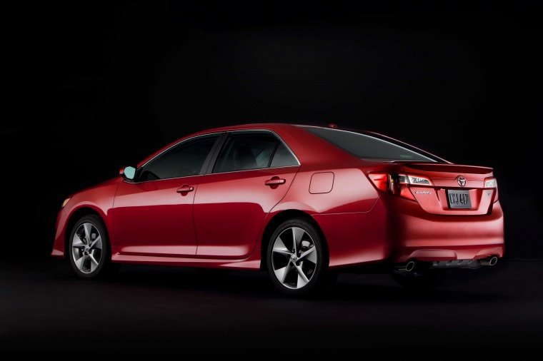 2012 Toyota Camry SE Picture