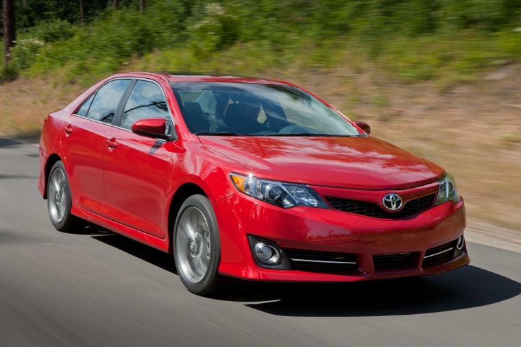 2012 Toyota Camry SE Picture