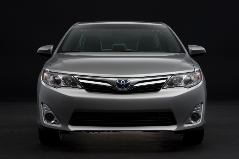 2012 Toyota Camry Hybrid XLE Picture