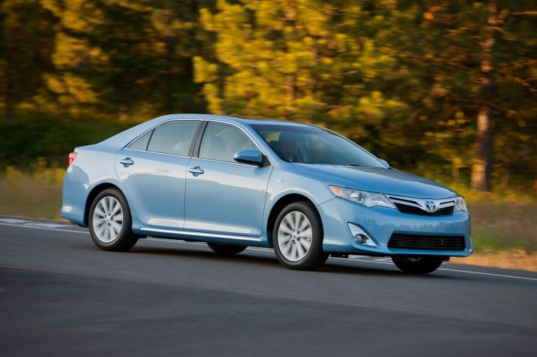2012 Toyota Camry Hybrid XLE Picture