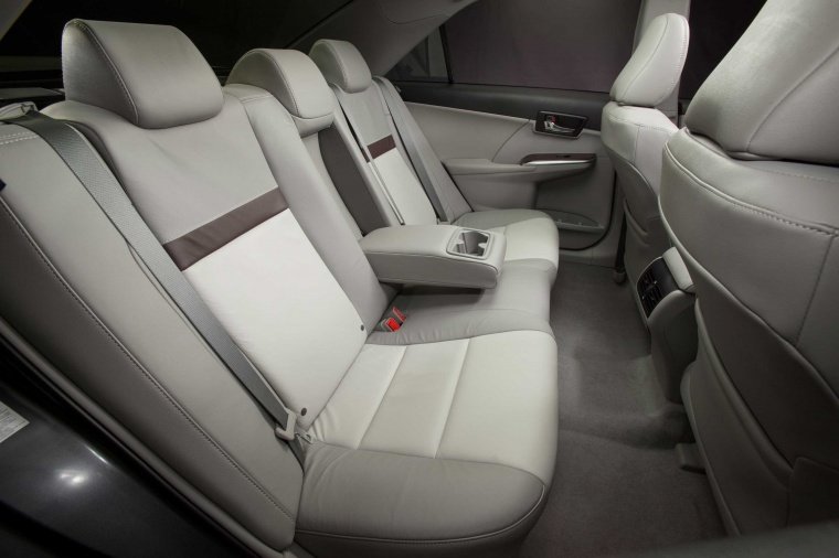 2013 Toyota Camry XLE Rear Seats Picture