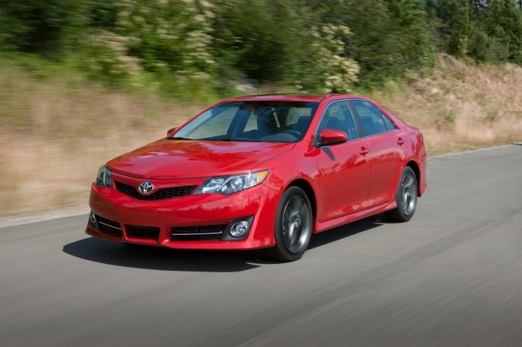 2013 Toyota Camry SE Picture
