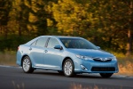 Picture of 2013 Toyota Camry Hybrid XLE in Clearwater Blue Metallic