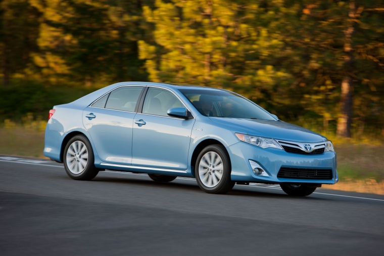 2014 Toyota Camry Hybrid XLE Picture