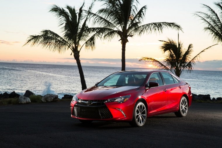 2016 Toyota Camry XSE Picture