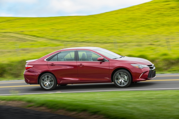 2016 Toyota Camry XSE Picture