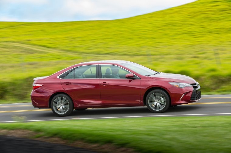 2017 Toyota Camry XSE Picture