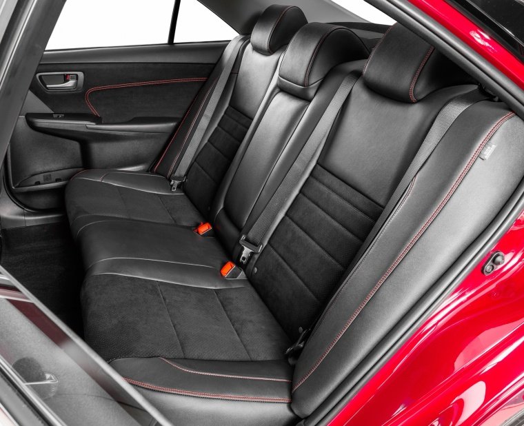 2017 Toyota Camry XSE Rear Seats Picture
