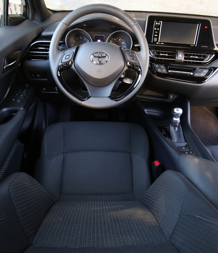 2018 Toyota C-HR Cockpit Picture