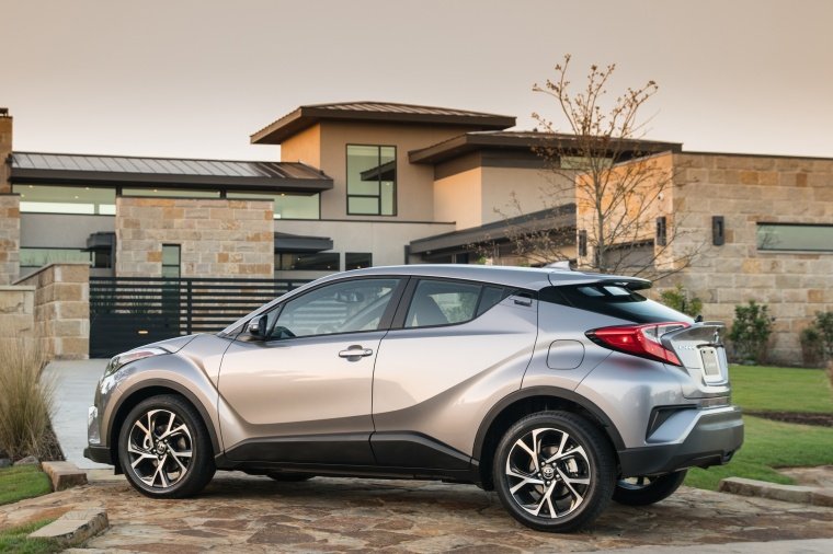 2018 Toyota C-HR Picture