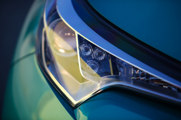 2018 Toyota C-HR Headlight Picture