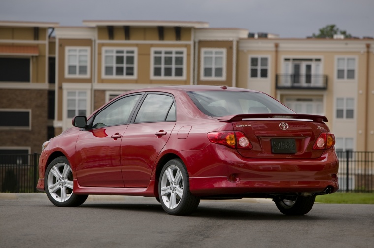 2010 Toyota Corolla XRS Picture