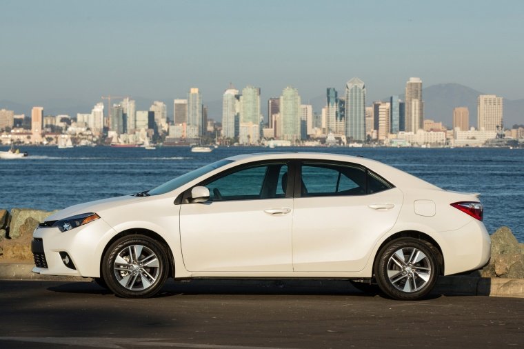 2015 Toyota Corolla LE Eco Picture