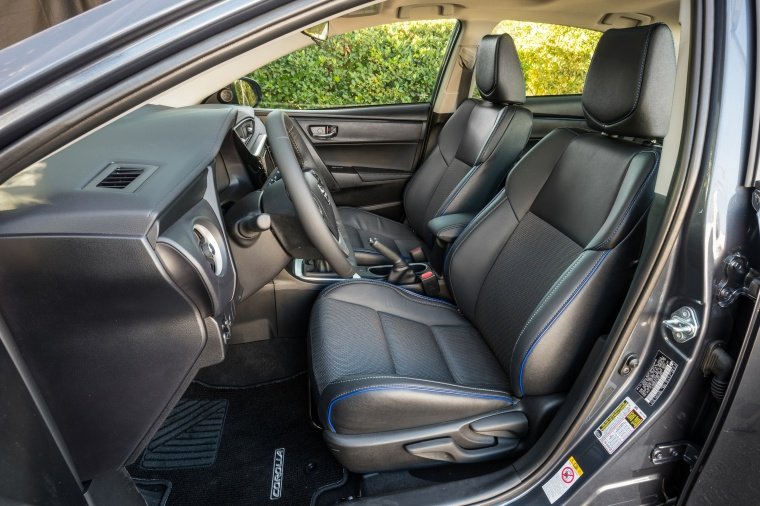 2017 Toyota Corolla XSE Front Seats Picture