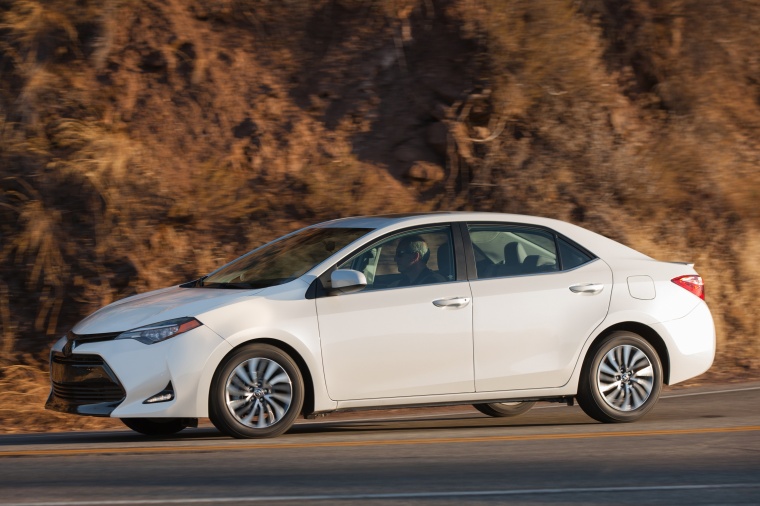 2017 Toyota Corolla LE Eco Picture