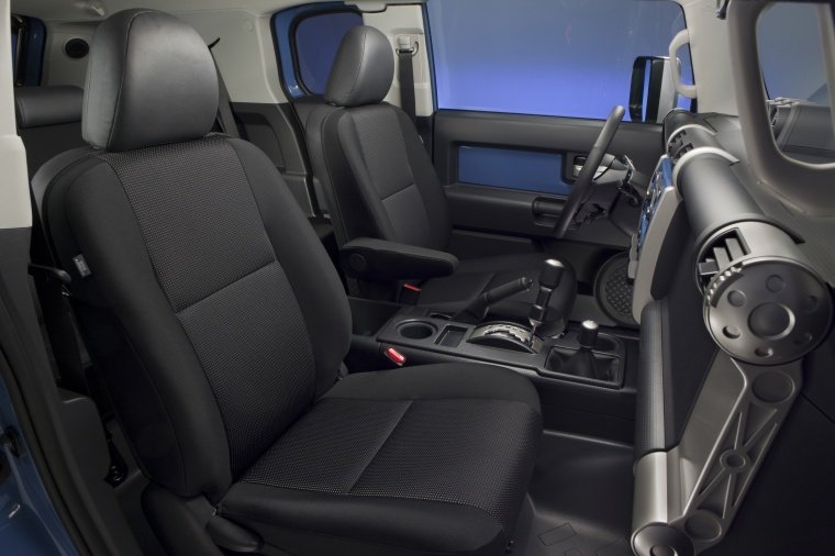 2011 Toyota FJ Cruiser Front Seats Picture