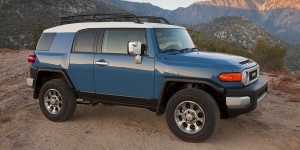 2012 Toyota FJ Cruiser Reviews / Specs / Pictures / Prices