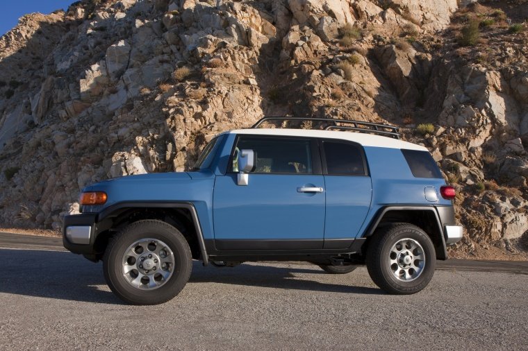 2013 Toyota FJ Cruiser Picture