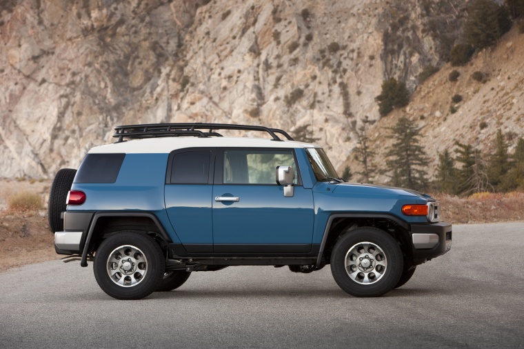 2013 Toyota FJ Cruiser Picture