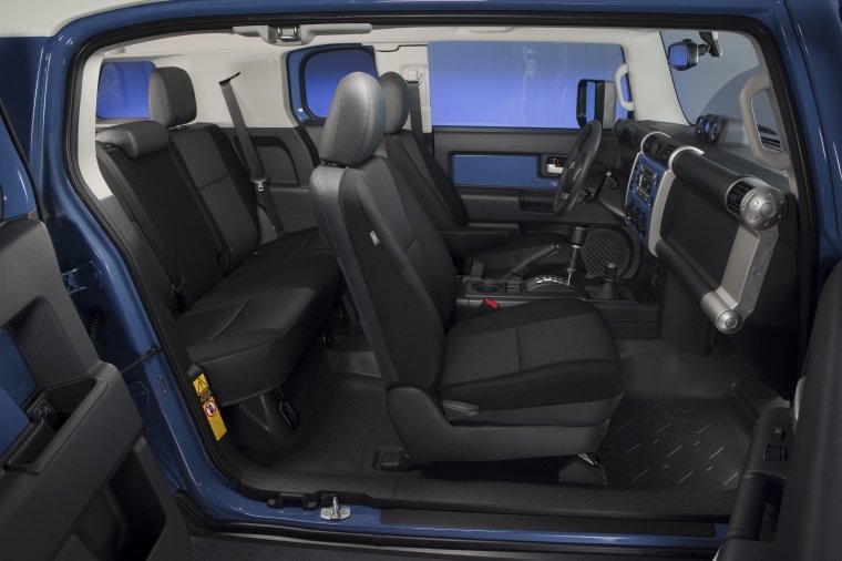 2014 Toyota FJ Cruiser Interior Picture