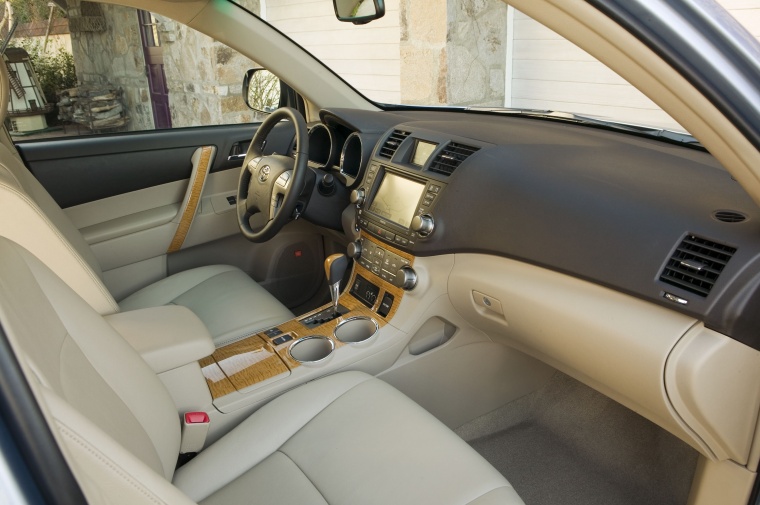 2010 Toyota Highlander Hybrid Interior Picture