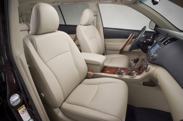 2012 Toyota Highlander Front Seats Picture