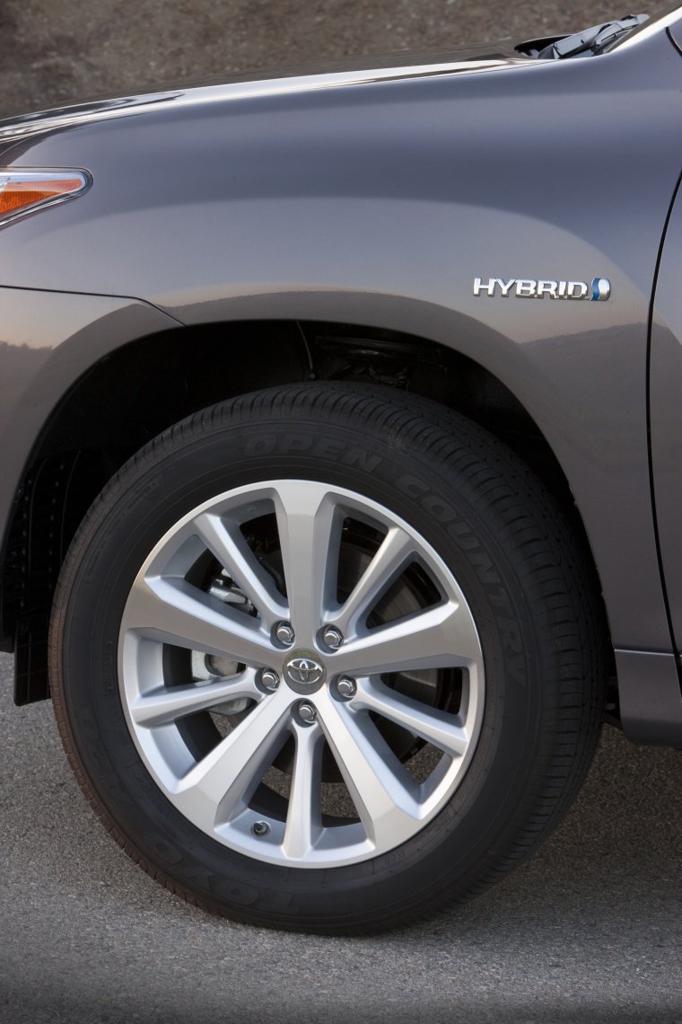 2012 Toyota Highlander Hybrid Rim Picture