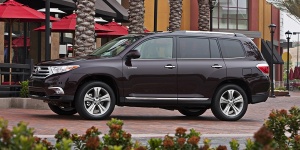 2012 Toyota Highlander Reviews / Specs / Pictures / Prices