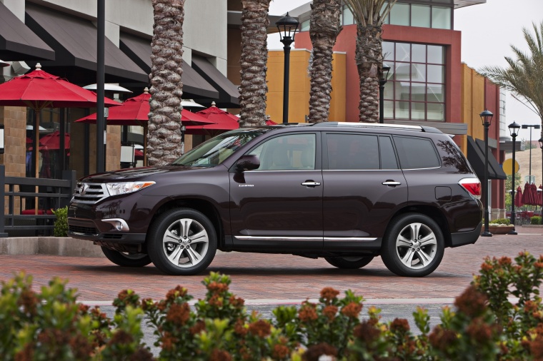 2013 Toyota Highlander Limited V6 Picture