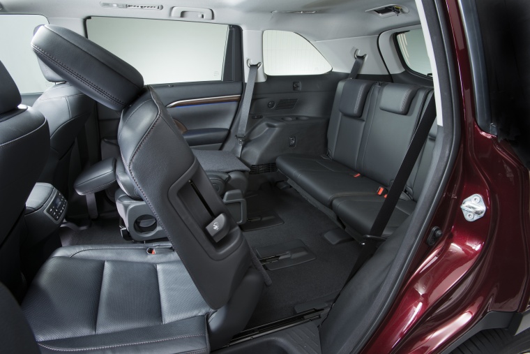 2014 Toyota Highlander Limited AWD Third Row Seats Picture