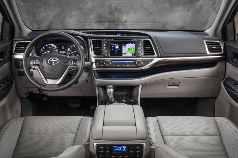 2014 Toyota Highlander Limited AWD Cockpit Picture