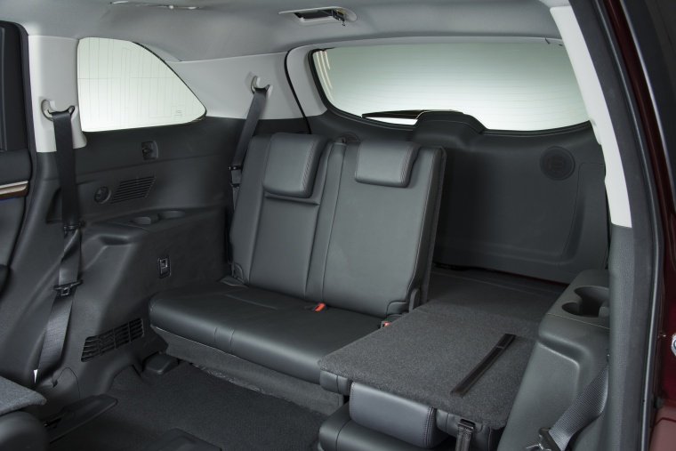 2015 Toyota Highlander Limited AWD Third Row Seats Picture