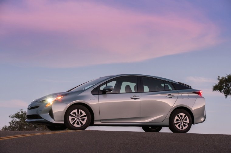 2016 Toyota Prius Three Picture