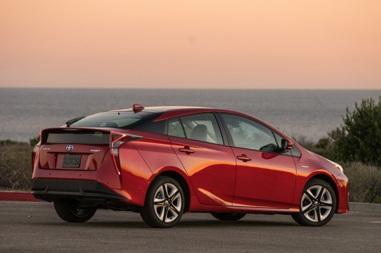 2016 Toyota Prius Four Picture