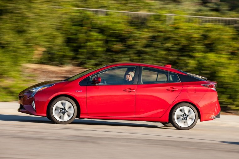 2016 Toyota Prius Four Picture
