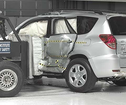 2011 Toyota RAV4 IIHS Side Impact Crash Test Picture