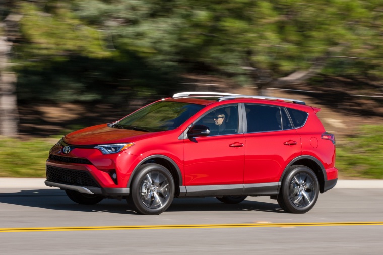 2017 Toyota RAV4 SE AWD Picture