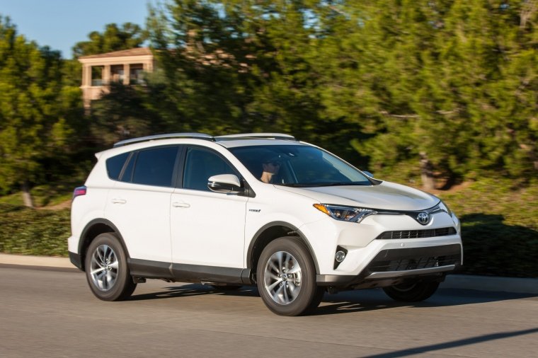 2017 Toyota RAV4 Hybrid XLE AWD Picture