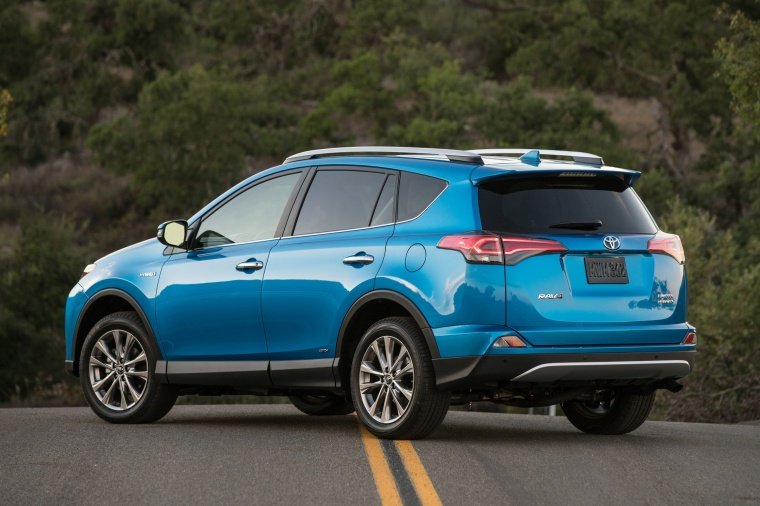2017 Toyota RAV4 Hybrid Limited AWD Picture