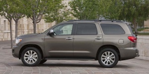 2010 Toyota Sequoia Pictures