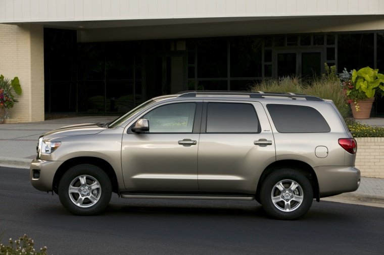 2013 Toyota Sequoia Picture