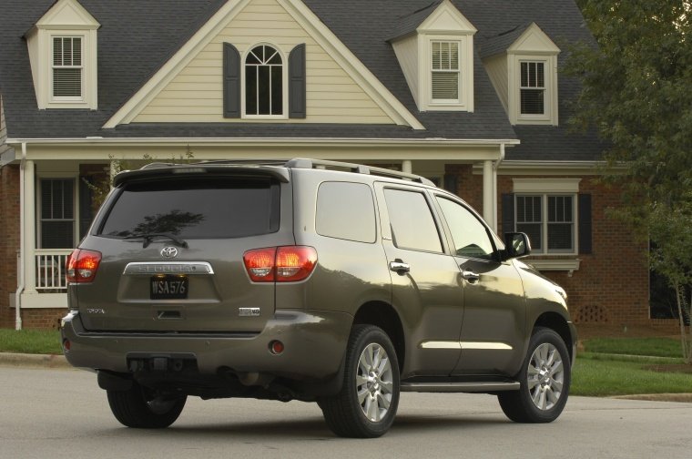 2014 Toyota Sequoia Picture