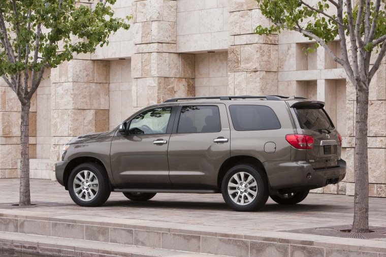 2014 Toyota Sequoia Picture