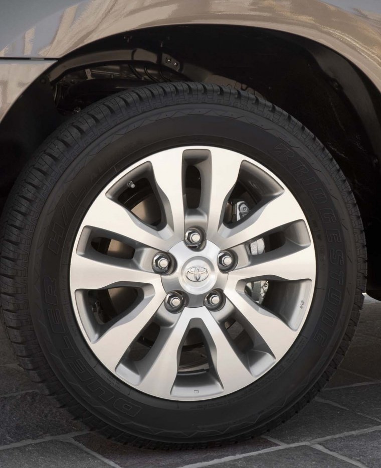 2014 Toyota Sequoia Rim Picture