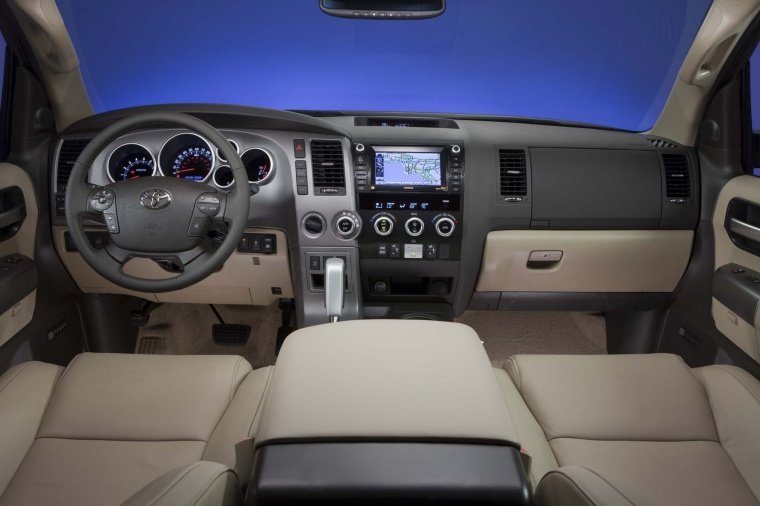 2014 Toyota Sequoia Cockpit Picture