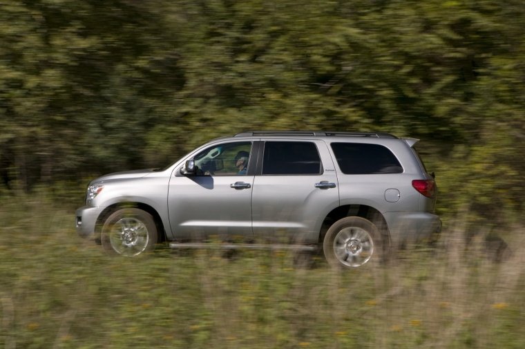 2014 Toyota Sequoia Picture