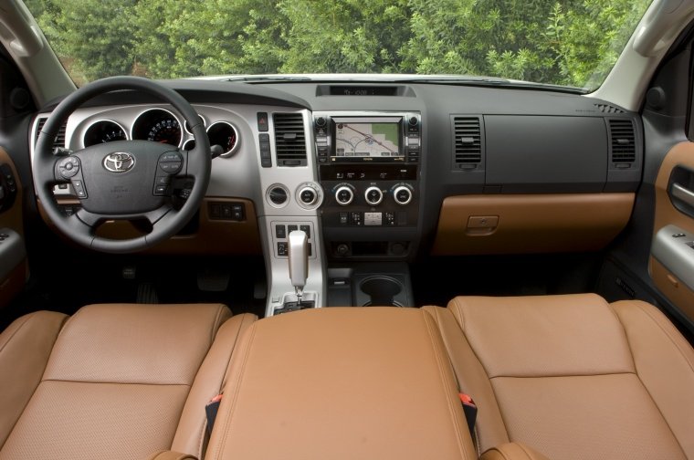 2014 Toyota Sequoia Cockpit Picture