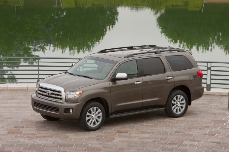 2015 Toyota Sequoia Picture